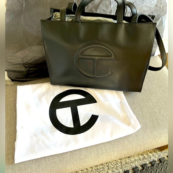 MEDIUM TELFAR BAG - BLACK - LIKE NEW 9.5/10 - Picture 5 of 7